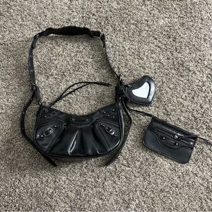 Moto adjustable handbag